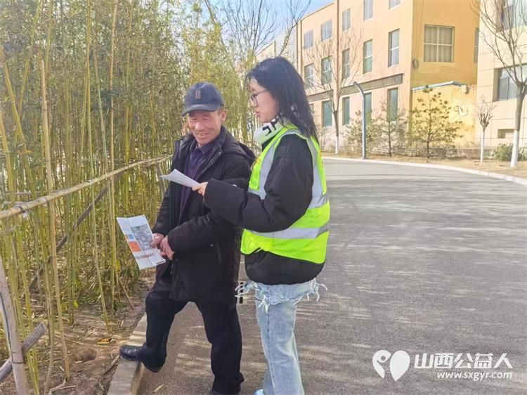 文水县爱心帮扶志愿者协会的志愿者们2月20日继续坚守一线面对面劝导引导等方式向过往市民普及烟花爆竹禁限放规定 - 第9张