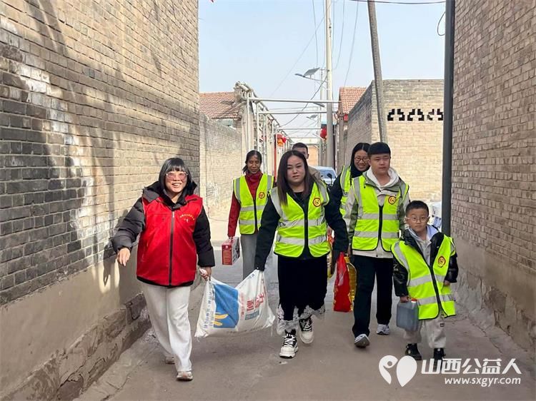 新春慰问行善者文明新风润文水 文水县爱心帮扶志愿者协会组织志愿者走访慰问了成兆娥、王忠阳、梁瑛三位行善者代表为他们送上新春的祝福与社会的关怀 - 第9张 - 山西公益人 新春慰问行善者文明新风润文水 文水县爱心帮扶志愿者协会组织志愿者走访慰问了成兆娥、王忠阳、梁瑛三位行善者代表为他们送上新春的祝福与社会的关怀 - 第9张