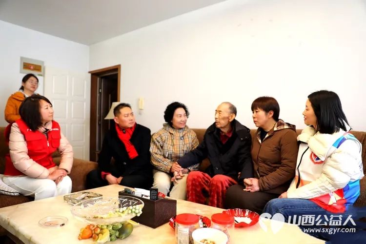 学雷锋做志愿…共同奋进“十五五”山西.省城学雷锋志愿服务总团、太原市关爱下一代志愿者协会举办学雷锋日活动宣传展示慰问老兵 - 第32张