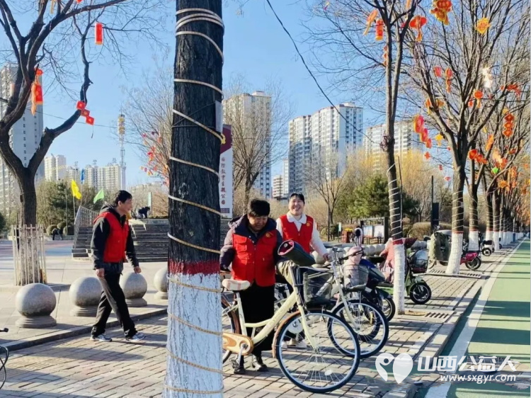 传承雷锋精神凝聚志愿力量----雷锋纪念日忻州市心连心志愿服务队参加了忻州市3·5学雷锋活动的启动仪式并现场开展交通文明劝导活动 - 第5张 - 山西公益人 传承雷锋精神凝聚志愿力量----雷锋纪念日忻州市心连心志愿服务队参加了忻州市3·5学雷锋活动的启动仪式并现场开展交通文明劝导活动 - 第5张