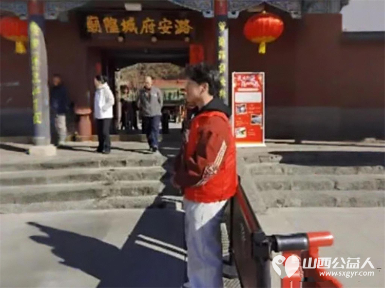 春节不打烊｜长治市义工协会组织志愿者春节7天坚守暖心护航潞安府城隍庙上党门用心用情服务每一位游客 - 第9张