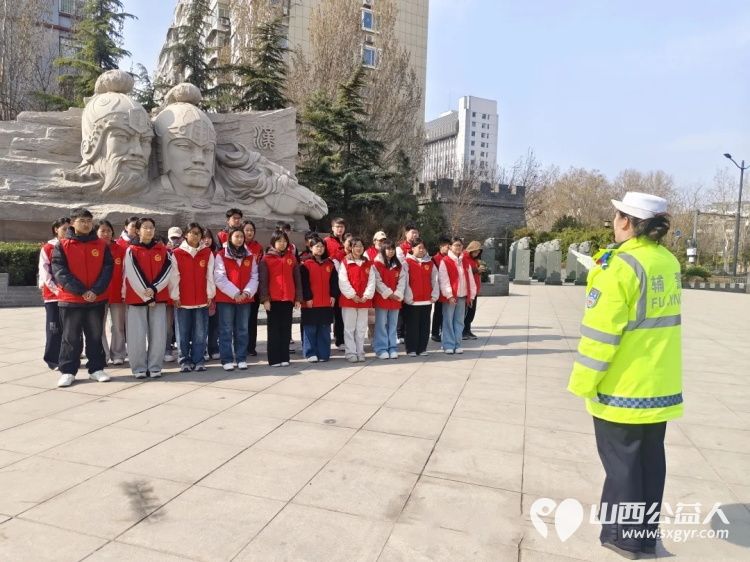 文明交通礼让天下----临汾市文明交通志愿者协会优秀志愿者风采春节期间用坚守与爱心守护道路平安 - 第2张