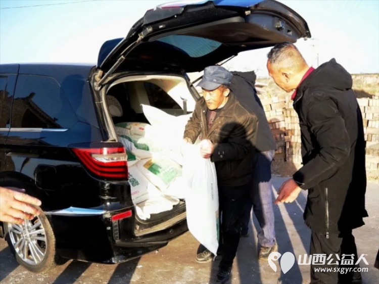 2026年2月11日介休市佛教协会到绵山镇大靳村慰问因病致贫的四户特困家庭在张兰镇下梁村慰问9户贫困家庭送上生活物资 - 第18张