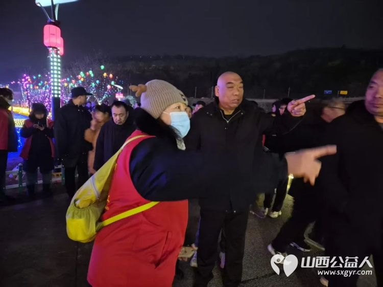 阳泉市义工联合会组织义工护航2026桃河灯会正月十四---十六在桃河公园新泉桥---五渡湿地公园段值守开展秩序维护路线指引文明劝导等服务 - 第12张