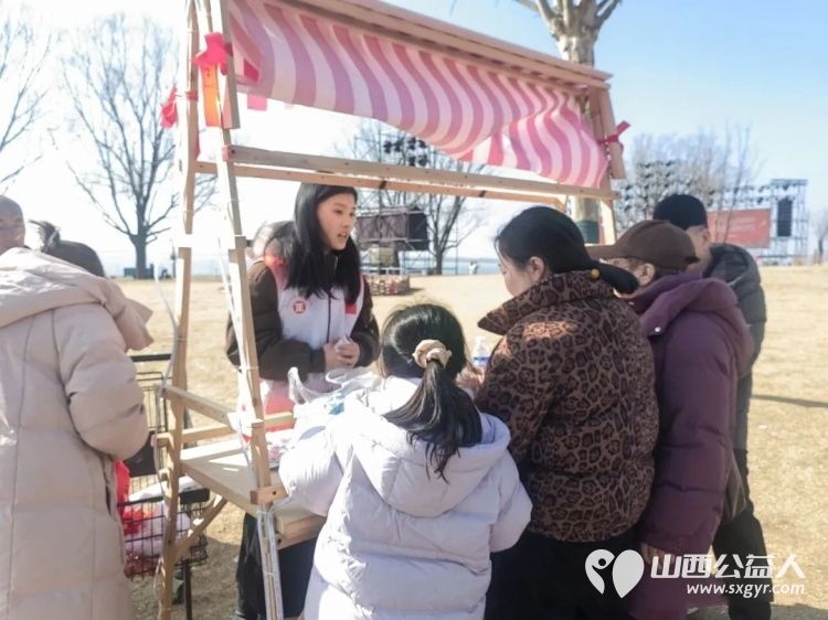 首届民俗盛宴志愿温情护航 长治市正能量公益协会志愿者为市民与游客提供暖心服务成为节日里最动人的风景线 - 第35张