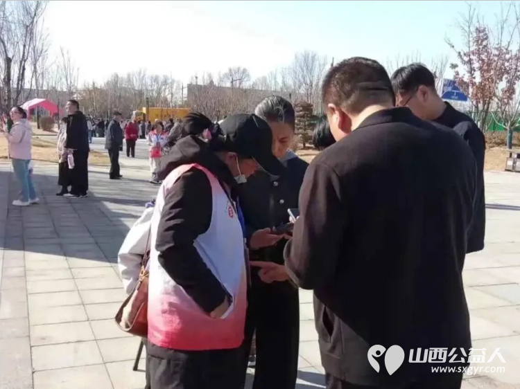 首届民俗盛宴志愿温情护航 长治市正能量公益协会志愿者为市民与游客提供暖心服务成为节日里最动人的风景线 - 第7张