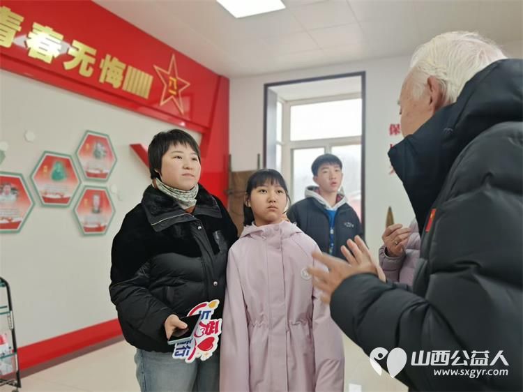 太原市儿童友好促进会儿童义工团的小志愿者采访学习全国优秀志愿者山西省省城学雷锋总团团长----王素娟老师 - 第9张