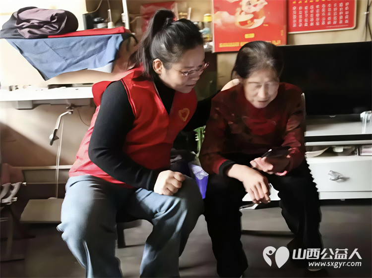 以红为炬以爱为桥----洪洞县青年志愿者协会在青少年关爱民生关怀基层治理的广阔天地间躬身实践用爱心传递温情让志愿精神在新时代槐乡大地上绽放出璀璨光芒 - 第5张