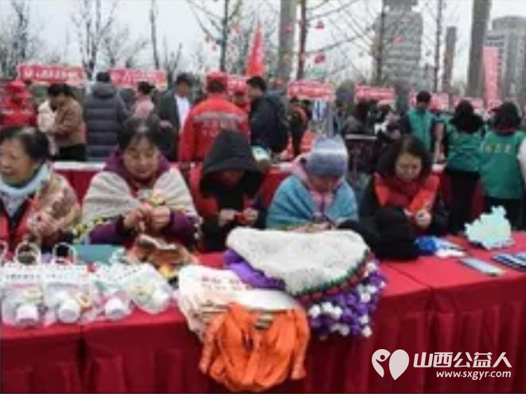 太原市学花志愿服务中心参加太原市 学雷锋做志愿共同奋进十五五 主题志愿服务活动 - 第14张