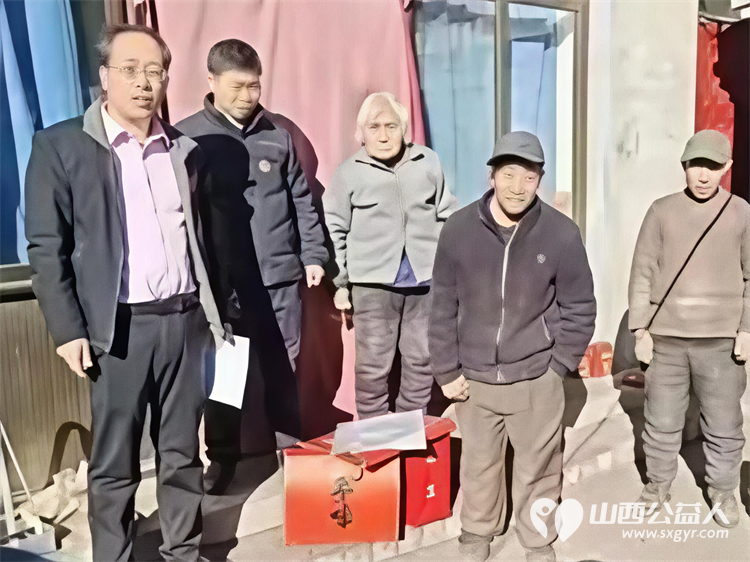 岁寒情深爱心同行 ‖ 长治手牵手帮扶中心各区县团队开展新春送温暖公益行动资助困难孩子牛奶161箱干果礼包161件奖状收纳盒127个捐赠合计27055元物资 - 第4张 - 山西公益人 岁寒情深爱心同行 ‖ 长治手牵手帮扶中心各区县团队开展新春送温暖公益行动资助困难孩子牛奶161箱干果礼包161件奖状收纳盒127个捐赠合计27055元物资 - 第4张