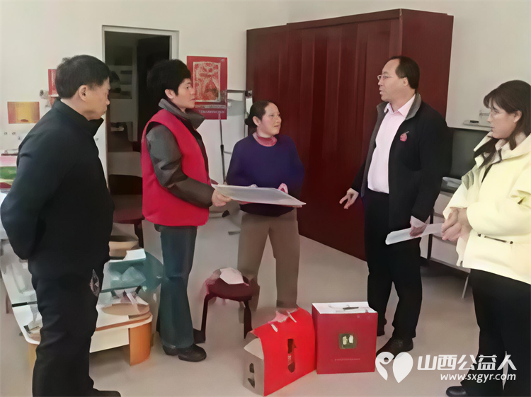 岁寒情深爱心同行 ‖ 长治手牵手帮扶中心各区县团队开展新春送温暖公益行动资助困难孩子牛奶161箱干果礼包161件奖状收纳盒127个捐赠合计27055元物资 - 第5张 - 山西公益人 岁寒情深爱心同行 ‖ 长治手牵手帮扶中心各区县团队开展新春送温暖公益行动资助困难孩子牛奶161箱干果礼包161件奖状收纳盒127个捐赠合计27055元物资 - 第5张