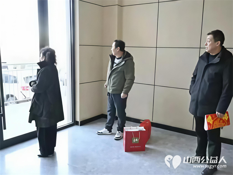 岁寒情深爱心同行 ‖ 长治手牵手帮扶中心各区县团队开展新春送温暖公益行动资助困难孩子牛奶161箱干果礼包161件奖状收纳盒127个捐赠合计27055元物资 - 第11张 - 山西公益人 岁寒情深爱心同行 ‖ 长治手牵手帮扶中心各区县团队开展新春送温暖公益行动资助困难孩子牛奶161箱干果礼包161件奖状收纳盒127个捐赠合计27055元物资 - 第11张