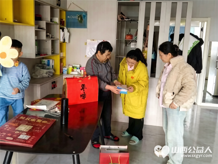 岁寒情深爱心同行 ‖ 长治手牵手帮扶中心各区县团队开展新春送温暖公益行动资助困难孩子牛奶161箱干果礼包161件奖状收纳盒127个捐赠合计27055元物资 - 第15张 - 山西公益人 岁寒情深爱心同行 ‖ 长治手牵手帮扶中心各区县团队开展新春送温暖公益行动资助困难孩子牛奶161箱干果礼包161件奖状收纳盒127个捐赠合计27055元物资 - 第15张