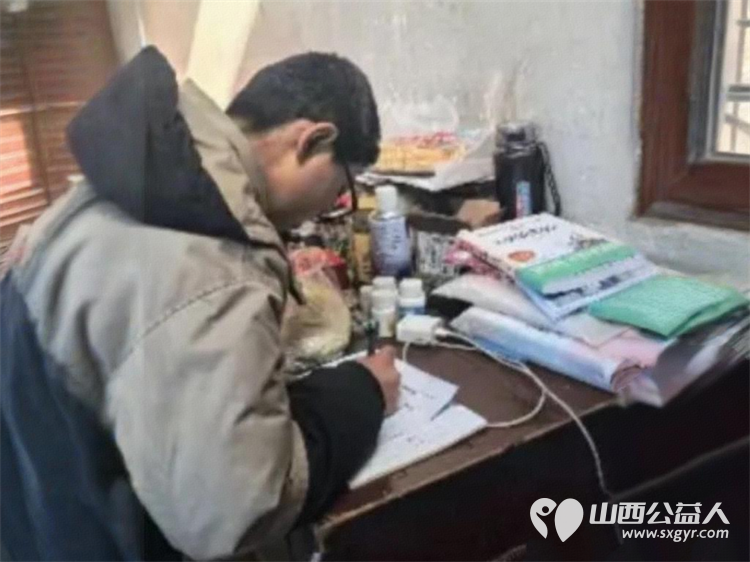 岁寒情深爱心同行 ‖ 长治手牵手帮扶中心各区县团队开展新春送温暖公益行动资助困难孩子牛奶161箱干果礼包161件奖状收纳盒127个捐赠合计27055元物资 - 第22张 - 山西公益人 岁寒情深爱心同行 ‖ 长治手牵手帮扶中心各区县团队开展新春送温暖公益行动资助困难孩子牛奶161箱干果礼包161件奖状收纳盒127个捐赠合计27055元物资 - 第22张