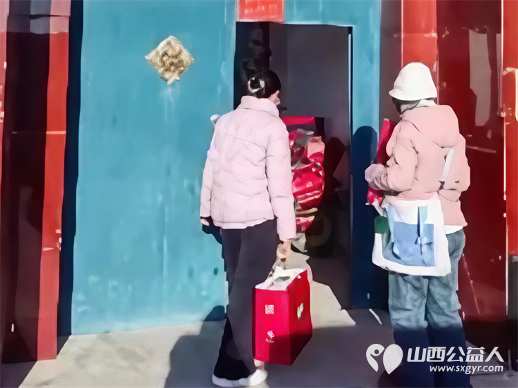 岁寒情深爱心同行 ‖ 长治手牵手帮扶中心各区县团队开展新春送温暖公益行动资助困难孩子牛奶161箱干果礼包161件奖状收纳盒127个捐赠合计27055元物资 - 第25张 - 山西公益人 岁寒情深爱心同行 ‖ 长治手牵手帮扶中心各区县团队开展新春送温暖公益行动资助困难孩子牛奶161箱干果礼包161件奖状收纳盒127个捐赠合计27055元物资 - 第25张