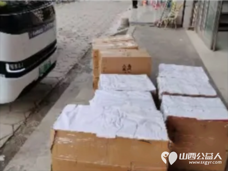 岁寒情深爱心同行 ‖ 长治手牵手帮扶中心各区县团队开展新春送温暖公益行动资助困难孩子牛奶161箱干果礼包161件奖状收纳盒127个捐赠合计27055元物资 - 第30张 - 山西公益人 岁寒情深爱心同行 ‖ 长治手牵手帮扶中心各区县团队开展新春送温暖公益行动资助困难孩子牛奶161箱干果礼包161件奖状收纳盒127个捐赠合计27055元物资 - 第30张