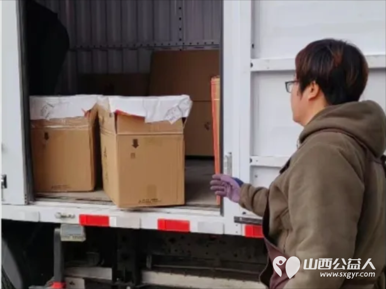 岁寒情深爱心同行 ‖ 长治手牵手帮扶中心各区县团队开展新春送温暖公益行动资助困难孩子牛奶161箱干果礼包161件奖状收纳盒127个捐赠合计27055元物资 - 第28张 - 山西公益人 岁寒情深爱心同行 ‖ 长治手牵手帮扶中心各区县团队开展新春送温暖公益行动资助困难孩子牛奶161箱干果礼包161件奖状收纳盒127个捐赠合计27055元物资 - 第28张