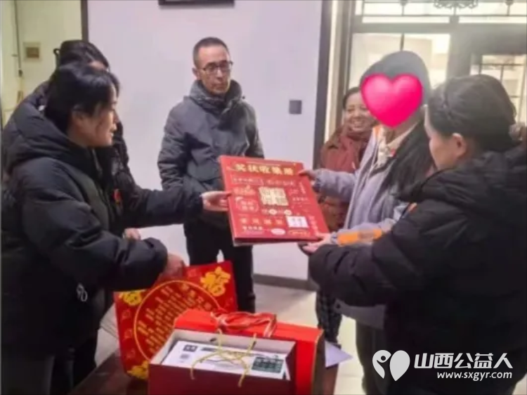 岁寒情深爱心同行 ‖ 长治手牵手帮扶中心各区县团队开展新春送温暖公益行动资助困难孩子牛奶161箱干果礼包161件奖状收纳盒127个捐赠合计27055元物资 - 第42张 - 山西公益人 岁寒情深爱心同行 ‖ 长治手牵手帮扶中心各区县团队开展新春送温暖公益行动资助困难孩子牛奶161箱干果礼包161件奖状收纳盒127个捐赠合计27055元物资 - 第42张