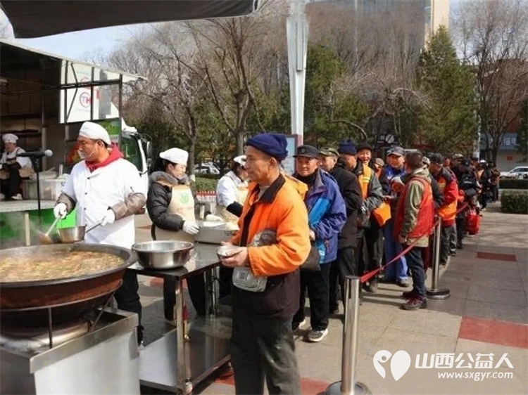 山西介休一座城市的雷锋温度一辆爱心餐车的18个月介休市佳和选煤有限公司每年全额投入超过210万元组建了30人的专业服务团队只为兑现用坚持兑现温暖的承诺 - 第1张