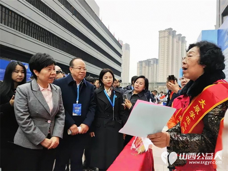 借力3.15消费维权日食安伴我行活动启动 太原学花志愿服务中心走进太原市肉联厂参与山西省主办的重拳护民生消费享安心主题行动以志愿之力深耕食品安全宣传 - 第8张