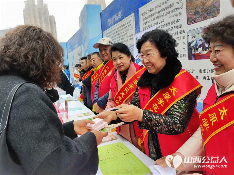 借力3.15消费维权日食安伴我行活动启动 太原学花志愿服务中心走进太原市肉联厂参与山西省主办的重拳护民生消费享安心主题行动以志愿之力深耕食品安全宣传 - 第35张