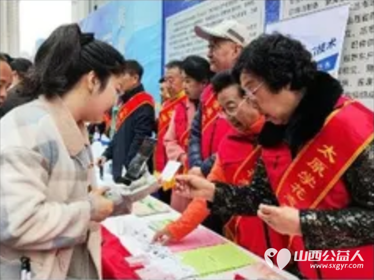 借力3.15消费维权日食安伴我行活动启动 太原学花志愿服务中心走进太原市肉联厂参与山西省主办的重拳护民生消费享安心主题行动以志愿之力深耕食品安全宣传 - 第24张