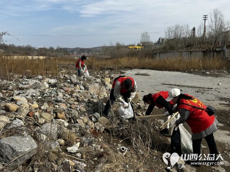 保护母亲河 阳泉义工联合会组织义工在白羊墅湿地公园开展第41期“保护母亲河”巡河净滩活动 - 第3张