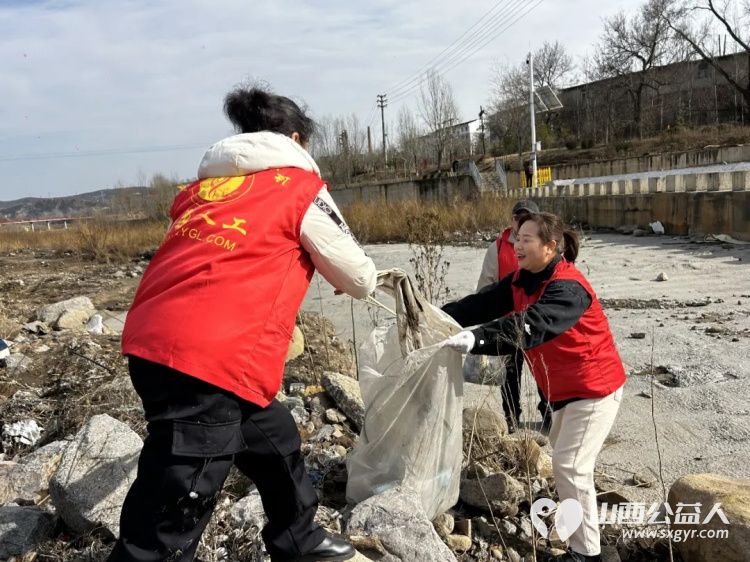 保护母亲河 阳泉义工联合会组织义工在白羊墅湿地公园开展第41期“保护母亲河”巡河净滩活动 - 第4张