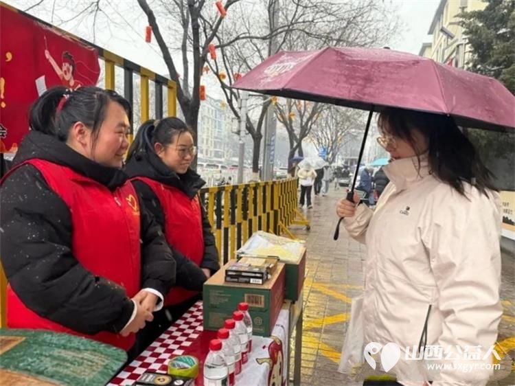 当省考遇见初雪志愿红成了最温柔的雪中人----风雪护考路志愿暖人心吕梁市离石区青年志愿者协会奔赴10个省考考点用坚守与奉献为广大考生筑起一道温暖的护航防线 - 第21张
