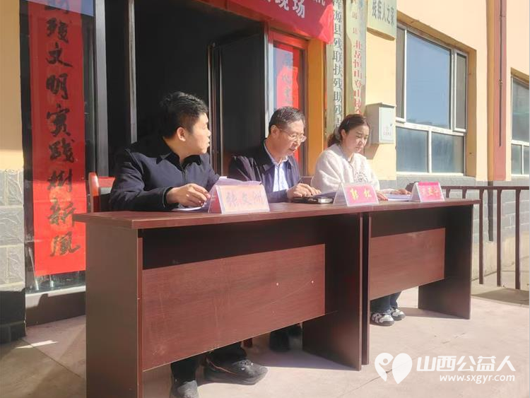 浑源爱心公益项目启动 浑源县残联为困难残疾人集中发放轮椅44辆防褥疮气床垫28床坐便椅26把解决困难残疾人的实际问题浑源县残志协志愿者参加了活动 - 第4张 - 山西公益人 浑源爱心公益项目启动 浑源县残联为困难残疾人集中发放轮椅44辆防褥疮气床垫28床坐便椅26把解决困难残疾人的实际问题浑源县残志协志愿者参加了活动 - 第4张