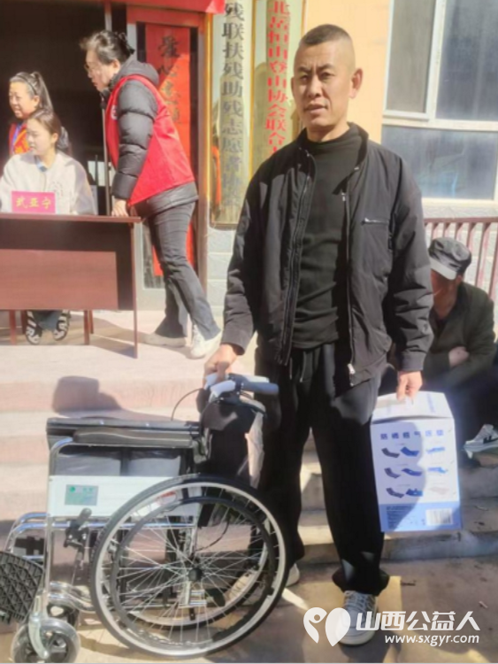 浑源爱心公益项目启动 浑源县残联为困难残疾人集中发放轮椅44辆防褥疮气床垫28床坐便椅26把解决困难残疾人的实际问题浑源县残志协志愿者参加了活动 - 第51张 - 山西公益人 浑源爱心公益项目启动 浑源县残联为困难残疾人集中发放轮椅44辆防褥疮气床垫28床坐便椅26把解决困难残疾人的实际问题浑源县残志协志愿者参加了活动 - 第51张