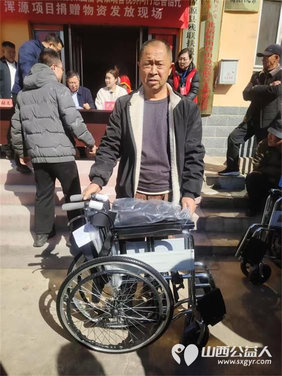 浑源爱心公益项目启动 浑源县残联为困难残疾人集中发放轮椅44辆防褥疮气床垫28床坐便椅26把解决困难残疾人的实际问题浑源县残志协志愿者参加了活动 - 第42张 - 山西公益人 浑源爱心公益项目启动 浑源县残联为困难残疾人集中发放轮椅44辆防褥疮气床垫28床坐便椅26把解决困难残疾人的实际问题浑源县残志协志愿者参加了活动 - 第42张