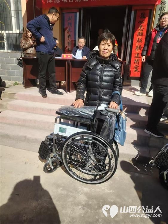 浑源爱心公益项目启动 浑源县残联为困难残疾人集中发放轮椅44辆防褥疮气床垫28床坐便椅26把解决困难残疾人的实际问题浑源县残志协志愿者参加了活动 - 第38张 - 山西公益人 浑源爱心公益项目启动 浑源县残联为困难残疾人集中发放轮椅44辆防褥疮气床垫28床坐便椅26把解决困难残疾人的实际问题浑源县残志协志愿者参加了活动 - 第38张