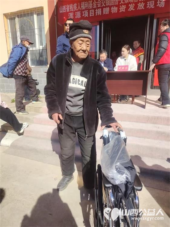 浑源爱心公益项目启动 浑源县残联为困难残疾人集中发放轮椅44辆防褥疮气床垫28床坐便椅26把解决困难残疾人的实际问题浑源县残志协志愿者参加了活动 - 第35张 - 山西公益人 浑源爱心公益项目启动 浑源县残联为困难残疾人集中发放轮椅44辆防褥疮气床垫28床坐便椅26把解决困难残疾人的实际问题浑源县残志协志愿者参加了活动 - 第35张