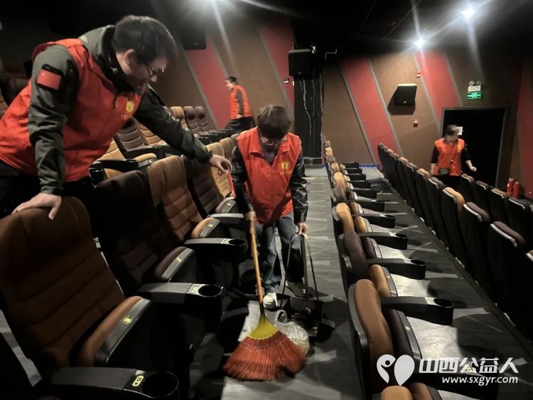 阳泉市义工联合会携阳泉九达国际影城联合邀请99位老人免费观看了热播电影《飞驰人生3》 - 第20张