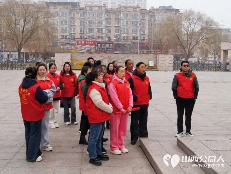 长治市正能量公益志愿服务屯留区办事处组织爱心志愿者来到麟绛小学开展“雷锋精神走进校园，爱心浇灌祖国花朵”公益宣讲活动 - 第11张