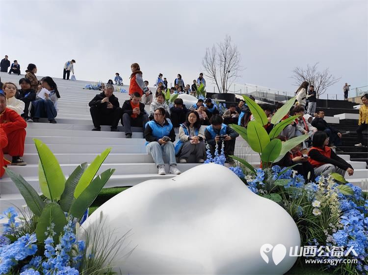 共见星光晋融未来太原市灵星社区服务中心举办2026世界孤独症日融合汇演暨公益集市活动中国人寿集团公司驻晋单位、太原万象城全力支持 - 第44张 - 山西公益人 共见星光晋融未来太原市灵星社区服务中心举办2026世界孤独症日融合汇演暨公益集市活动中国人寿集团公司驻晋单位、太原万象城全力支持 - 第44张