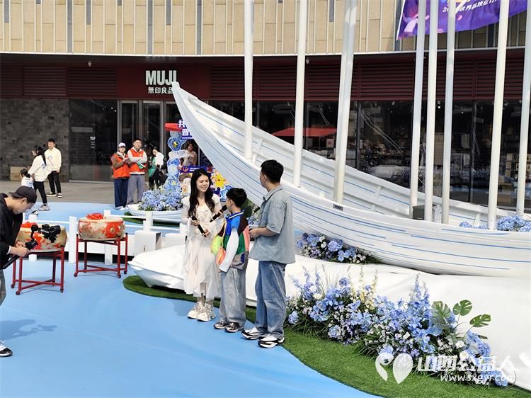 共见星光晋融未来太原市灵星社区服务中心举办2026世界孤独症日融合汇演暨公益集市活动中国人寿集团公司驻晋单位、太原万象城全力支持 - 第29张 - 山西公益人 共见星光晋融未来太原市灵星社区服务中心举办2026世界孤独症日融合汇演暨公益集市活动中国人寿集团公司驻晋单位、太原万象城全力支持 - 第29张