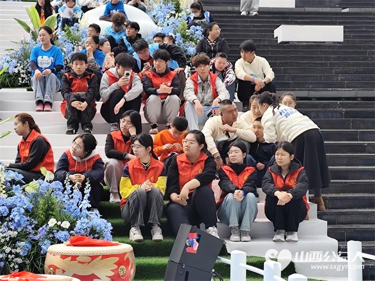 共见星光晋融未来太原市灵星社区服务中心举办2026世界孤独症日融合汇演暨公益集市活动中国人寿集团公司驻晋单位、太原万象城全力支持 - 第53张 - 山西公益人 共见星光晋融未来太原市灵星社区服务中心举办2026世界孤独症日融合汇演暨公益集市活动中国人寿集团公司驻晋单位、太原万象城全力支持 - 第53张