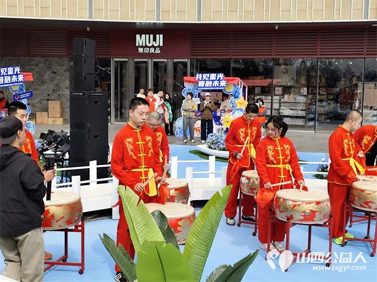 共见星光晋融未来太原市灵星社区服务中心举办2026世界孤独症日融合汇演暨公益集市活动中国人寿集团公司驻晋单位、太原万象城全力支持 - 第38张 - 山西公益人 共见星光晋融未来太原市灵星社区服务中心举办2026世界孤独症日融合汇演暨公益集市活动中国人寿集团公司驻晋单位、太原万象城全力支持 - 第38张