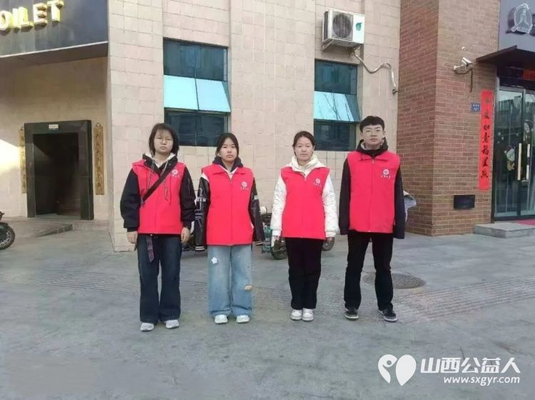 志愿红闪耀平阳 临汾市文明交通志愿者协会助力全国文明城市创建127名志愿者同步到岗覆盖市区3条核心商业主街道19个交通值守岗引导市民自觉遵守交规践行文明出行 - 第21张 - 山西公益人 志愿红闪耀平阳 临汾市文明交通志愿者协会助力全国文明城市创建127名志愿者同步到岗覆盖市区3条核心商业主街道19个交通值守岗引导市民自觉遵守交规践行文明出行 - 第21张