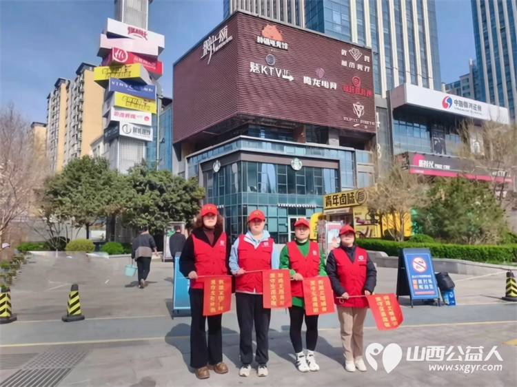 志愿红闪耀平阳 临汾市文明交通志愿者协会助力全国文明城市创建127名志愿者同步到岗覆盖市区3条核心商业主街道19个交通值守岗引导市民自觉遵守交规践行文明出行 - 第20张 - 山西公益人 志愿红闪耀平阳 临汾市文明交通志愿者协会助力全国文明城市创建127名志愿者同步到岗覆盖市区3条核心商业主街道19个交通值守岗引导市民自觉遵守交规践行文明出行 - 第20张