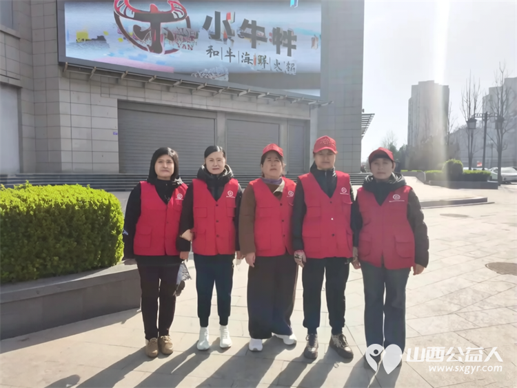 志愿红闪耀平阳 临汾市文明交通志愿者协会助力全国文明城市创建127名志愿者同步到岗覆盖市区3条核心商业主街道19个交通值守岗引导市民自觉遵守交规践行文明出行 - 第9张 - 山西公益人 志愿红闪耀平阳 临汾市文明交通志愿者协会助力全国文明城市创建127名志愿者同步到岗覆盖市区3条核心商业主街道19个交通值守岗引导市民自觉遵守交规践行文明出行 - 第9张