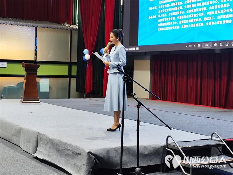 太原市关爱下一代志愿者协会联合山西枫慧关爱中心在太原市园林绿化建设服务中心举办让爱来·让碍走世界孤独症关注日关爱孤独症慈善晚会 - 第27张