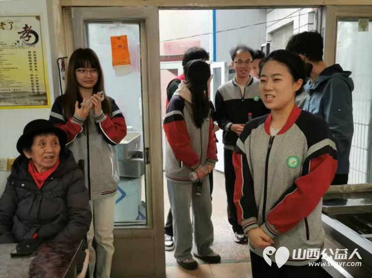 2026年3月22日长治职业技术学院信息工程系团总支组织志愿者到长治市雨花斋二部帮厨为孤寡老人免费供餐 - 第8张 - 山西公益人 2026年3月22日长治职业技术学院信息工程系团总支组织志愿者到长治市雨花斋二部帮厨为孤寡老人免费供餐 - 第8张