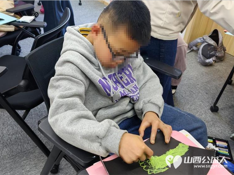 阳光亲人集体陪伴活动 太原市烛光志愿服务中心举办了我们的能量花园绘画疗愈团体活动为受助儿童搭建心灵成长平台 - 第3张