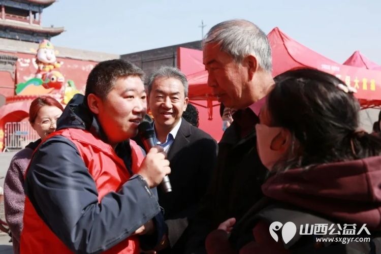 忻州市忻府区“学雷锋·文明实践我行动”暨“文明集市”志愿服务集中示范活动在“忻州古城”举行 - 第14张 - 山西公益人 忻州市忻府区“学雷锋·文明实践我行动”暨“文明集市”志愿服务集中示范活动在“忻州古城”举行 - 第14张
