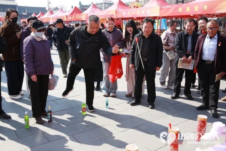 忻州市忻府区“学雷锋·文明实践我行动”暨“文明集市”志愿服务集中示范活动在“忻州古城”举行 - 第15张 - 山西公益人 忻州市忻府区“学雷锋·文明实践我行动”暨“文明集市”志愿服务集中示范活动在“忻州古城”举行 - 第15张