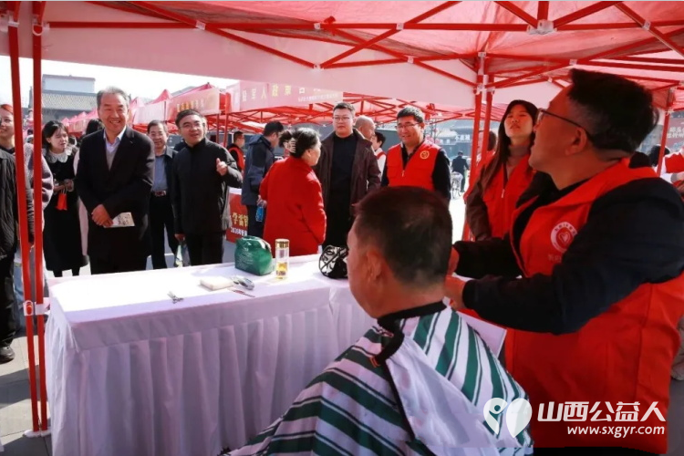 忻州市忻府区“学雷锋·文明实践我行动”暨“文明集市”志愿服务集中示范活动在“忻州古城”举行 - 第8张 - 山西公益人 忻州市忻府区“学雷锋·文明实践我行动”暨“文明集市”志愿服务集中示范活动在“忻州古城”举行 - 第8张