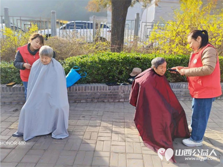 志愿服务进社区健康活动暖人心----介休市敬老协会3月25日走进介休市西南街道绵山南街社区为社区所有老人爱心理发义诊 - 第7张